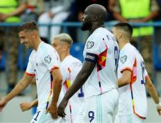 乐鱼体育app-欧预赛比赛战报赛事诡异，球场起起伏伏的简单介绍