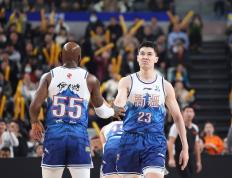 乐鱼官网-新疆队战胜对手，迎来两连胜