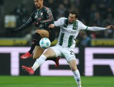 乐鱼官网-包含风起云涌：门兴格拉德巴赫险胜争冠对手沙尔克的词条