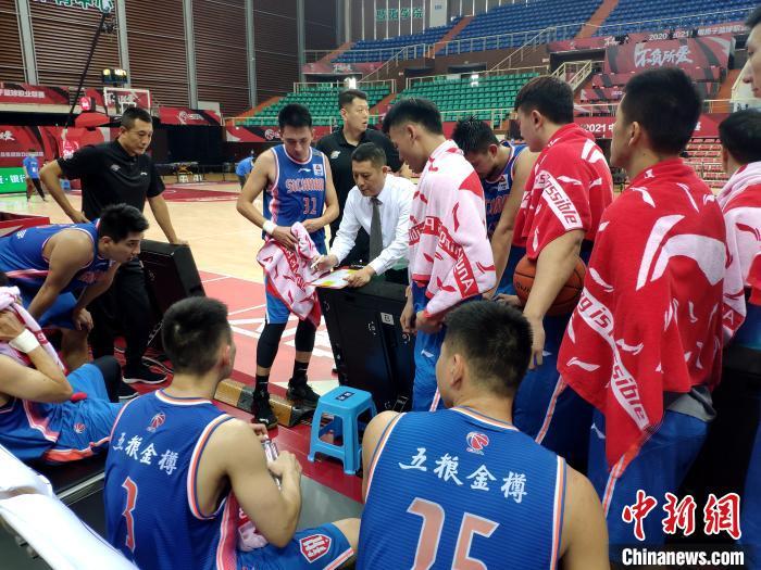 乐鱼 vip 注册-上海队主场逆袭,终场力克四川取得首胜