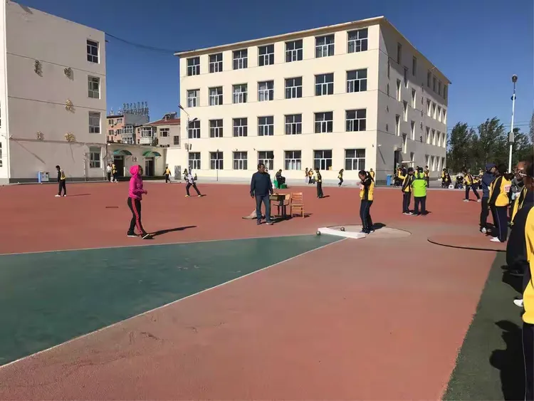 乐鱼体育app-锡周三队大战打平,积分争夺战拉开序幕