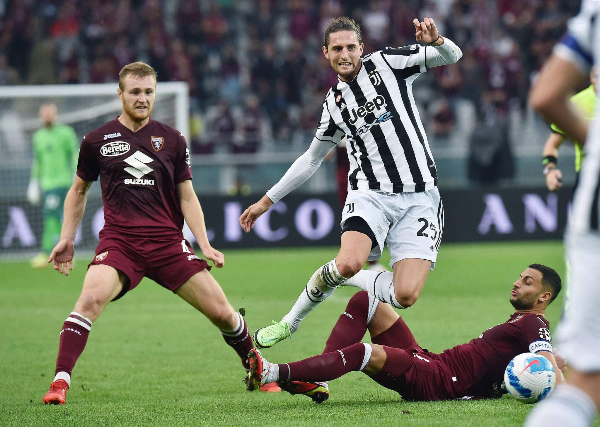 乐鱼体育-关于罗马客场逆转胜利，积分榜上升的信息